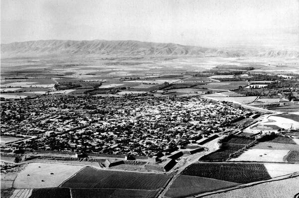 عکس هوایی از شهر خوی