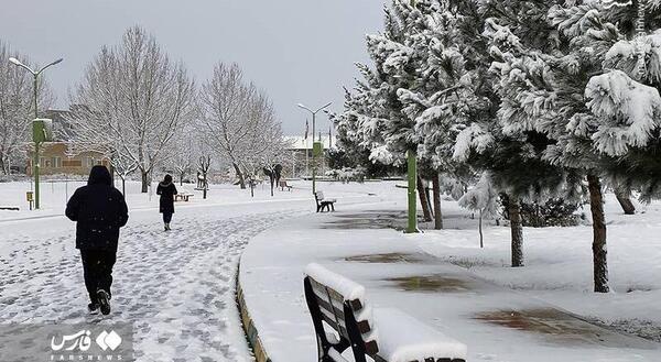 عکس هوایی از شهر خوی