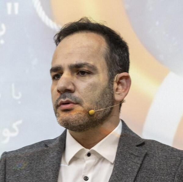عکس دکتر امیر حسین یزدانی