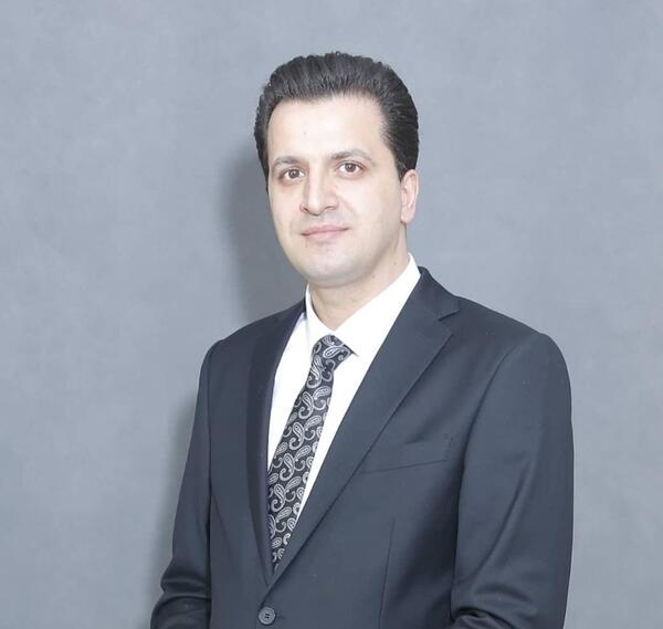 عکس دکتر حسین کریمی