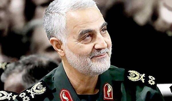 عکس صدام حسین با لباس نظامی