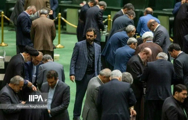 عکس امیر حسین ثابتی نماینده تهران