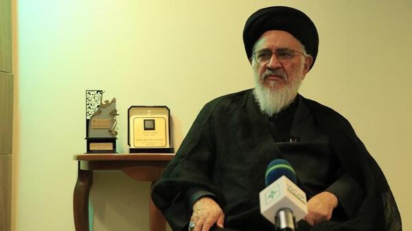 ثروت عکس حسین آزمون سرای ایرانی