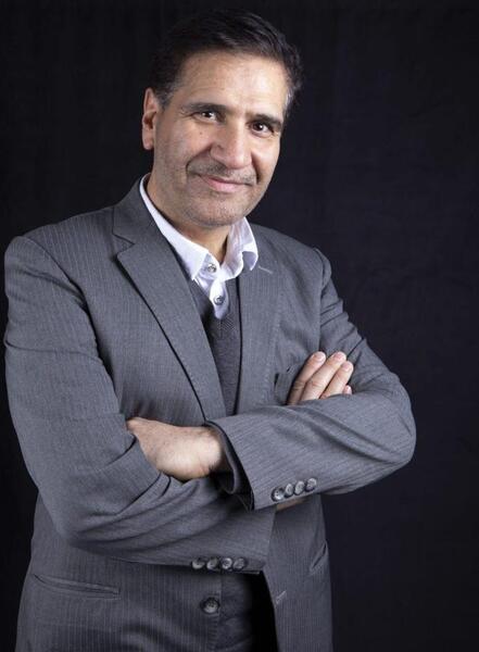 عکس دکتر حسین اکبری