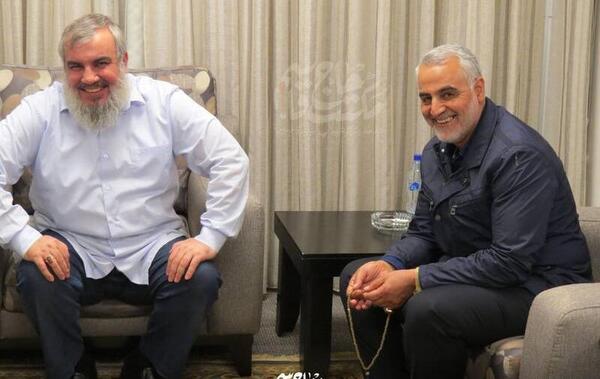 عکس سید حسن نصرالله و خامنه ای و سلیمانی