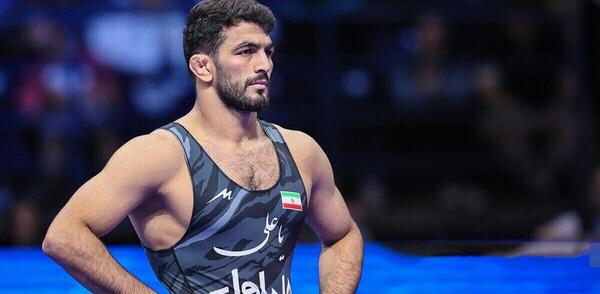 عکس کشتی حسن یزدانی و جردن باروز