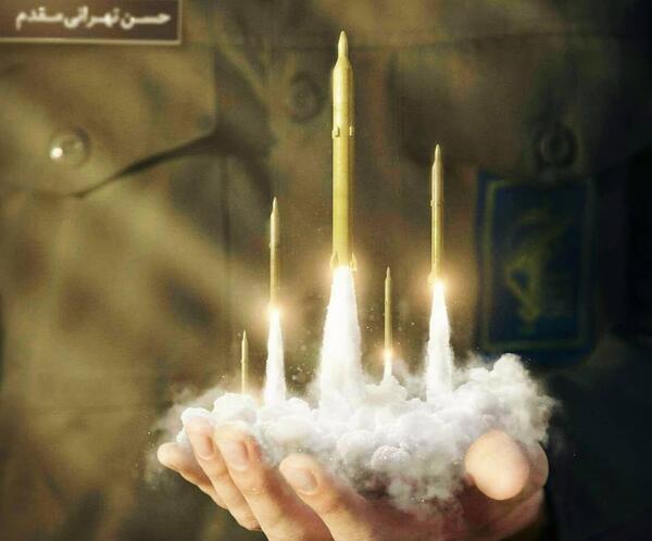 عکس شهید حسن طهرانی مقدم و یارانش