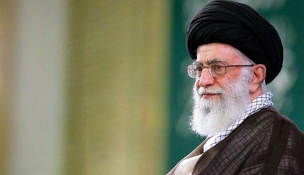 عکس حسن یزدانی با خامنه ای