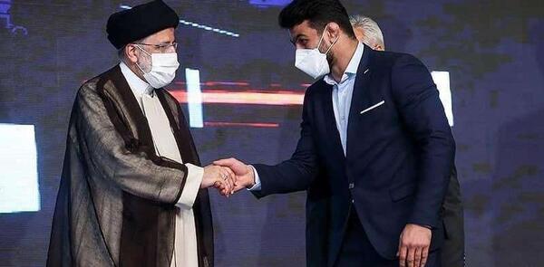 عکس حسن یزدانی با خامنه ای