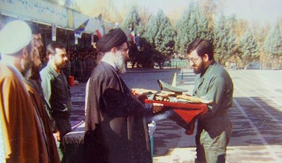 عکس محسن رضایی با لباس نظامی