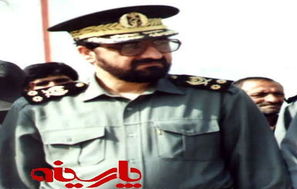 عکس محسن رضایی با لباس نظامی