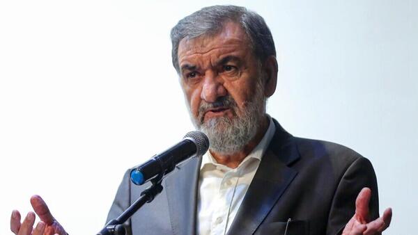 عکس محسن رضایی در جبهه