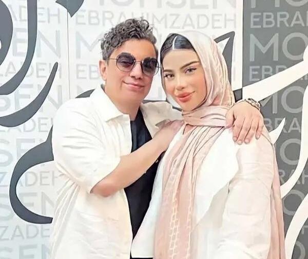 عکس محسن ابراهیم زاده بدون عینک و گریم