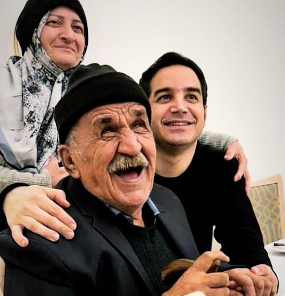 عکس محسن یگانه خواننده