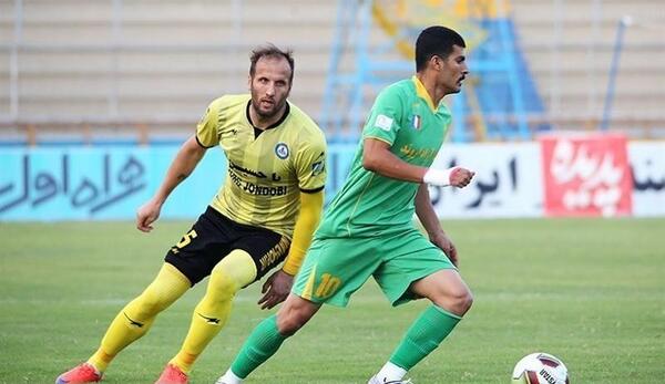 عکس محسن بنگر در پرسپولیس
