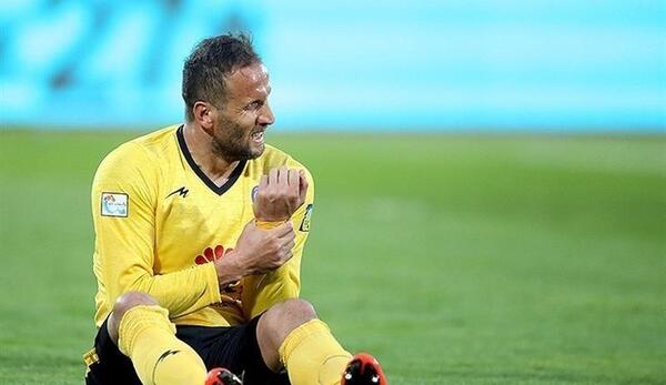 عکس محسن بنگر در پرسپولیس