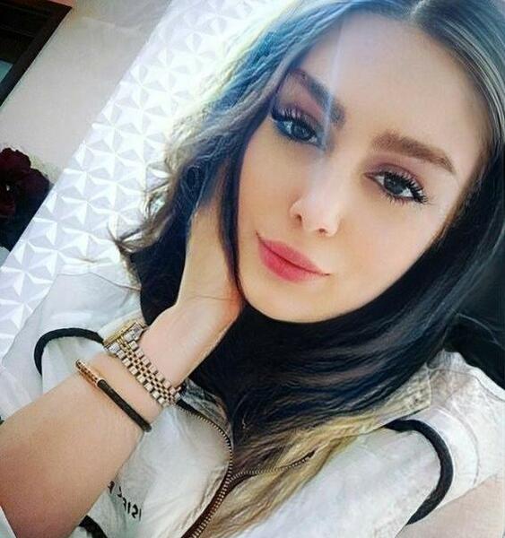 عکس فیک یهویی دختر