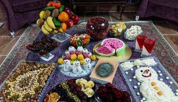 عکس فیک سفره شب یلدا