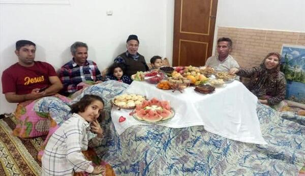 عکس فیک سفره شب یلدا