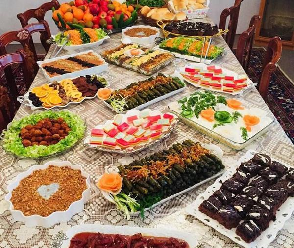 عکس فیک سفره شب یلدا