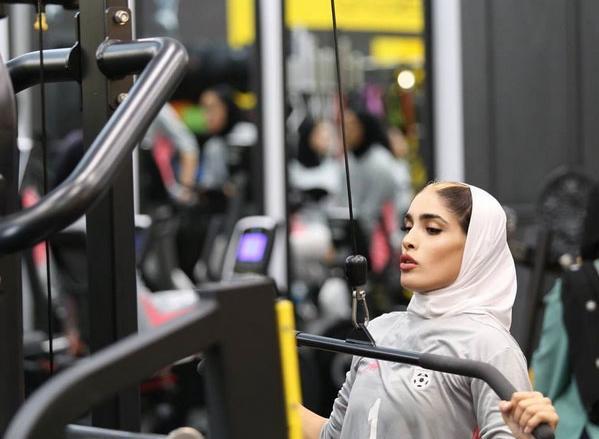 عکس فیک باشگاه زنانه