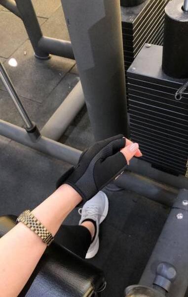 عکس فیک باشگاه زنانه