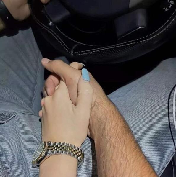 عکس دست حلقه فیک