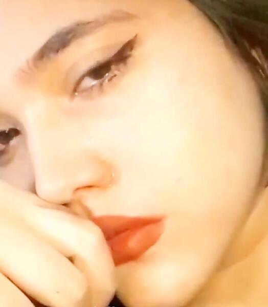 عکس فیک چشم اشکی