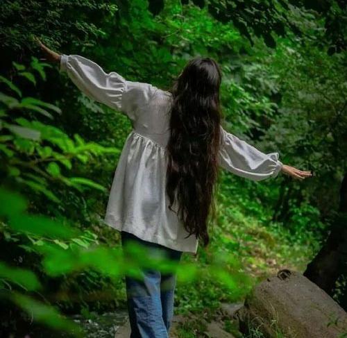 عکس فیک دخترونه در جنگل