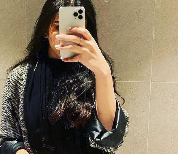 نيم رخ عکس فیک جلو اینه
