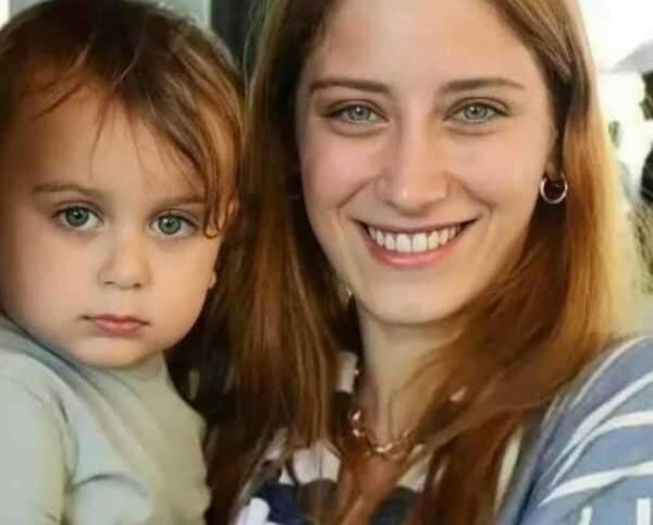 عکس بازیگر هازال کایا