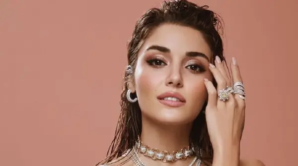 عکس هازال تورسان و همسرش