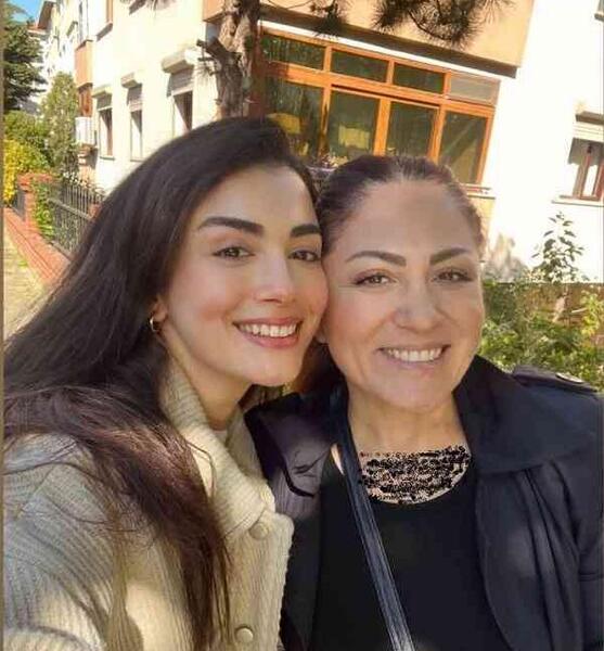 عکس همسر اوزگه یاگیز