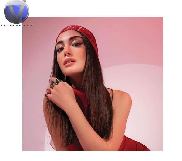 عکس همسر اوزگه یاگیز