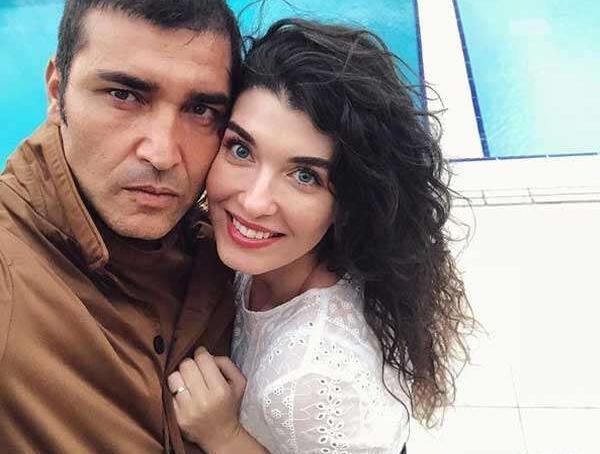 عکس آسلیهان گونر و همسرش