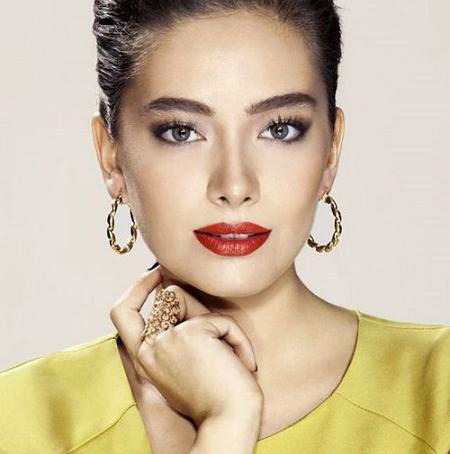 عکسهای نسلیهان اتاگول و همسرش