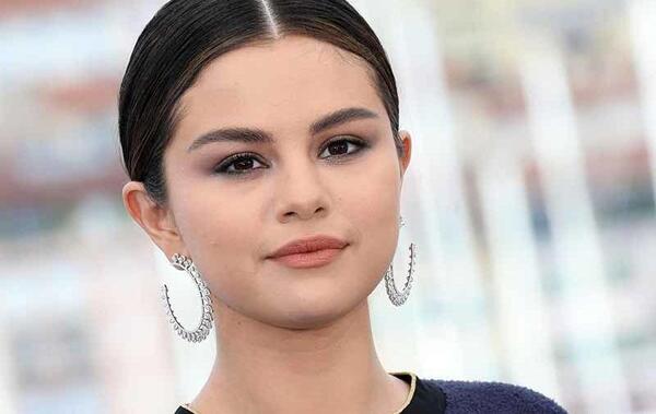 عکس های جدید سلنا گومز بدون ارایش