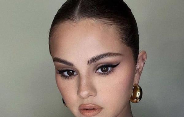 عکس سلنا گومز بدون آرایش