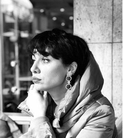 عکس جوانی بیرجه آکالای