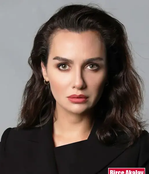 عکس جوانی بیرجه آکالای