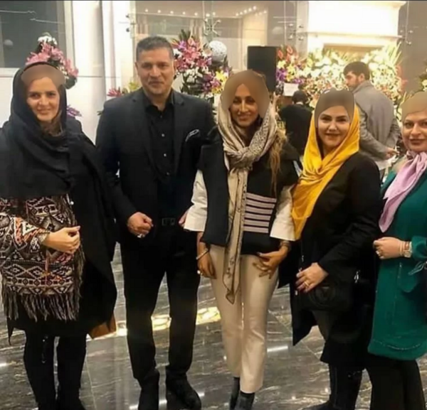 عکس دنیز دایی و مادرش