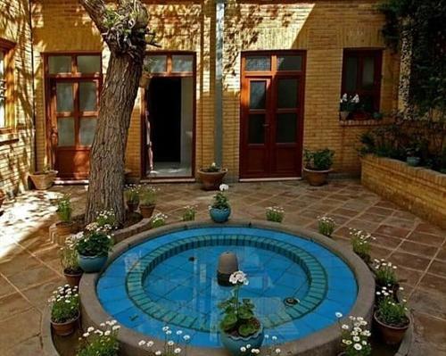 عکس خانه باغ قدیمی