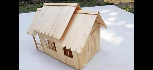 عکس خانه با چوب بستنی ساده