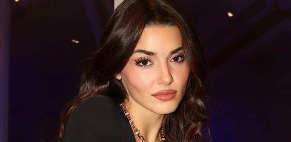 عکس هانده ارچل و مادربزرگش