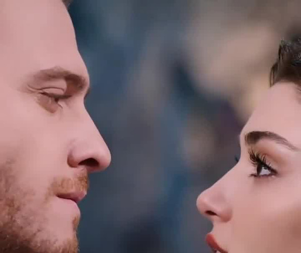ویسگون عکس هانده و کرم عاشقانه