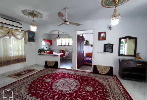 عکس خانه دو طبقه ساده