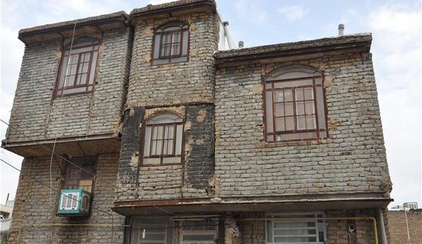 عکس خانه دو طبقه ساده