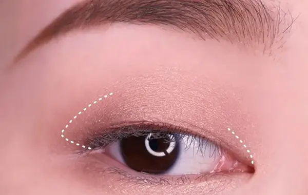عکس کره ای چشم رنگی
