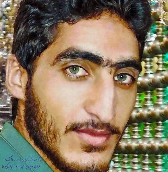 عکس آدم چشم رنگی