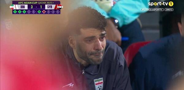 عکس مهدی طارمی در خانه اش